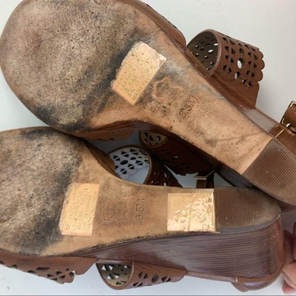 Tory Burch Perforated Gladiator Wedge Sandal 8.5 - Picture 11 of 13